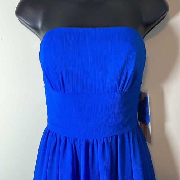 David’s Bridal Bright Blue Short Strapless Pleated Dress Size 4 - Picture 2 of 9